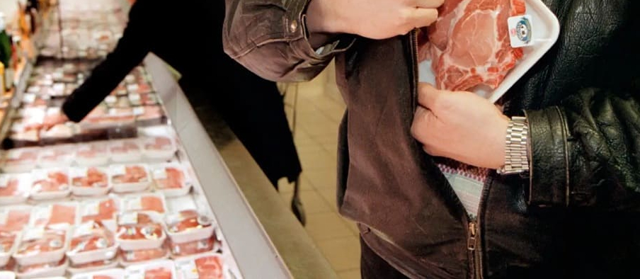 المحكمة العليا في السويد تعديل المبلغ ومفهوم السرقة فما هي العقوبات؟