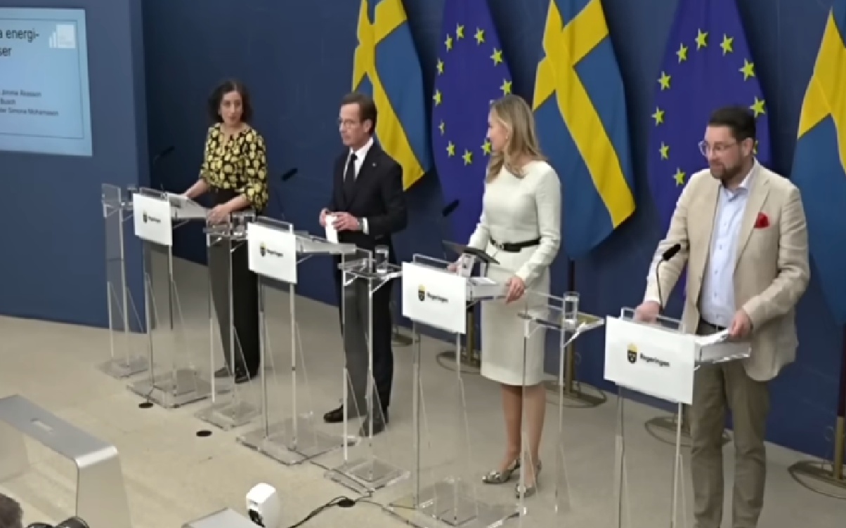 تخفيض ضريبة الوقود ودعم الكهرباء