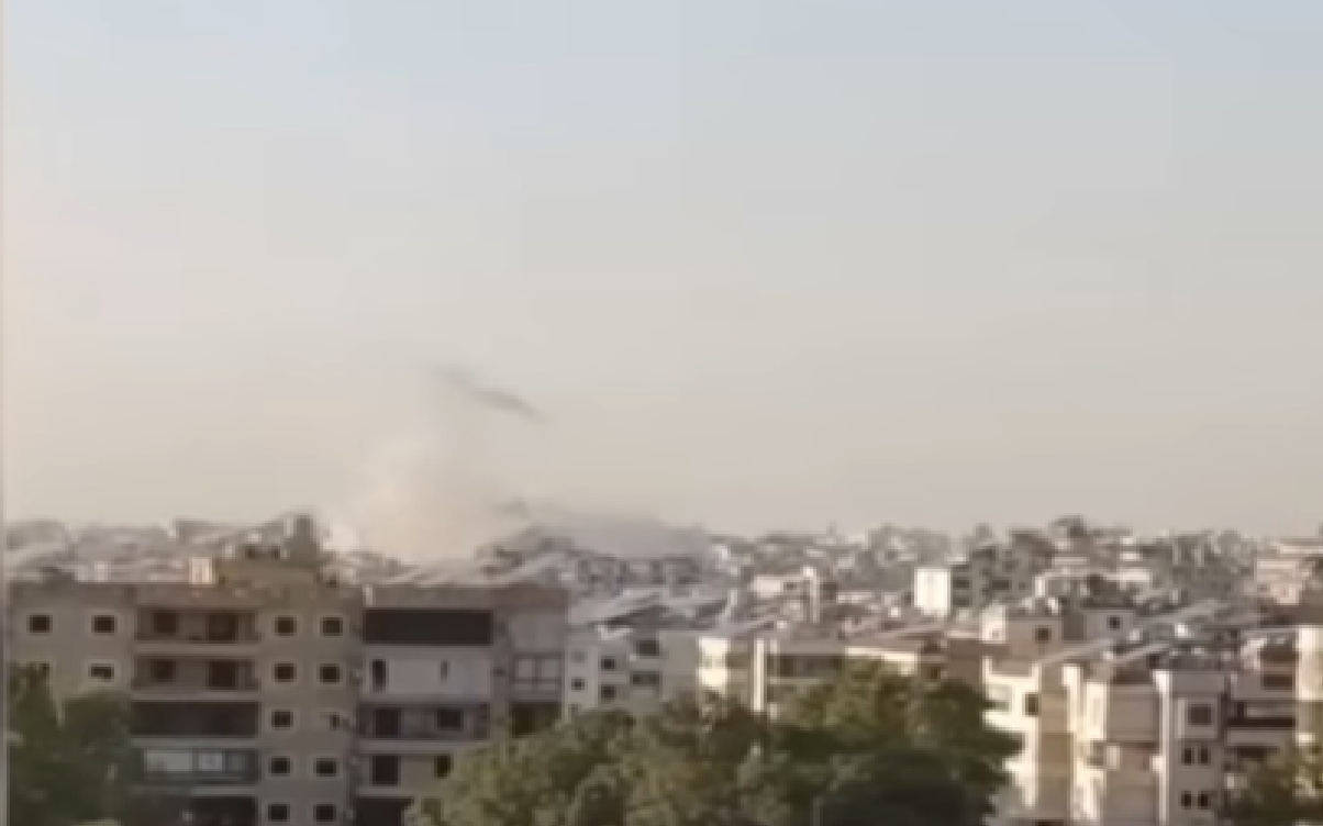 تجدد قصف ضاحية بيروت الجنوبية تزامنا مع اشتباكات في المنطقة الحدودية