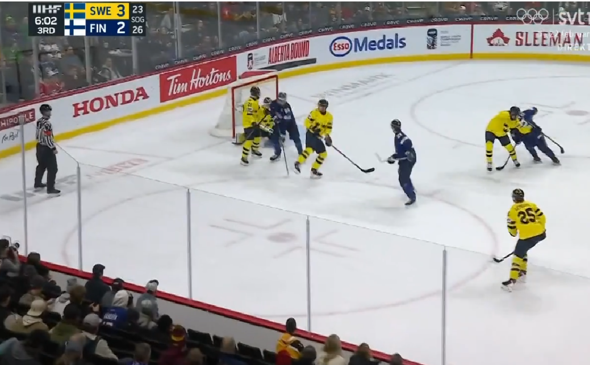 بعد الفوز على فنلند تتأهل السويد الى كأس العالم للشباب في هوكي