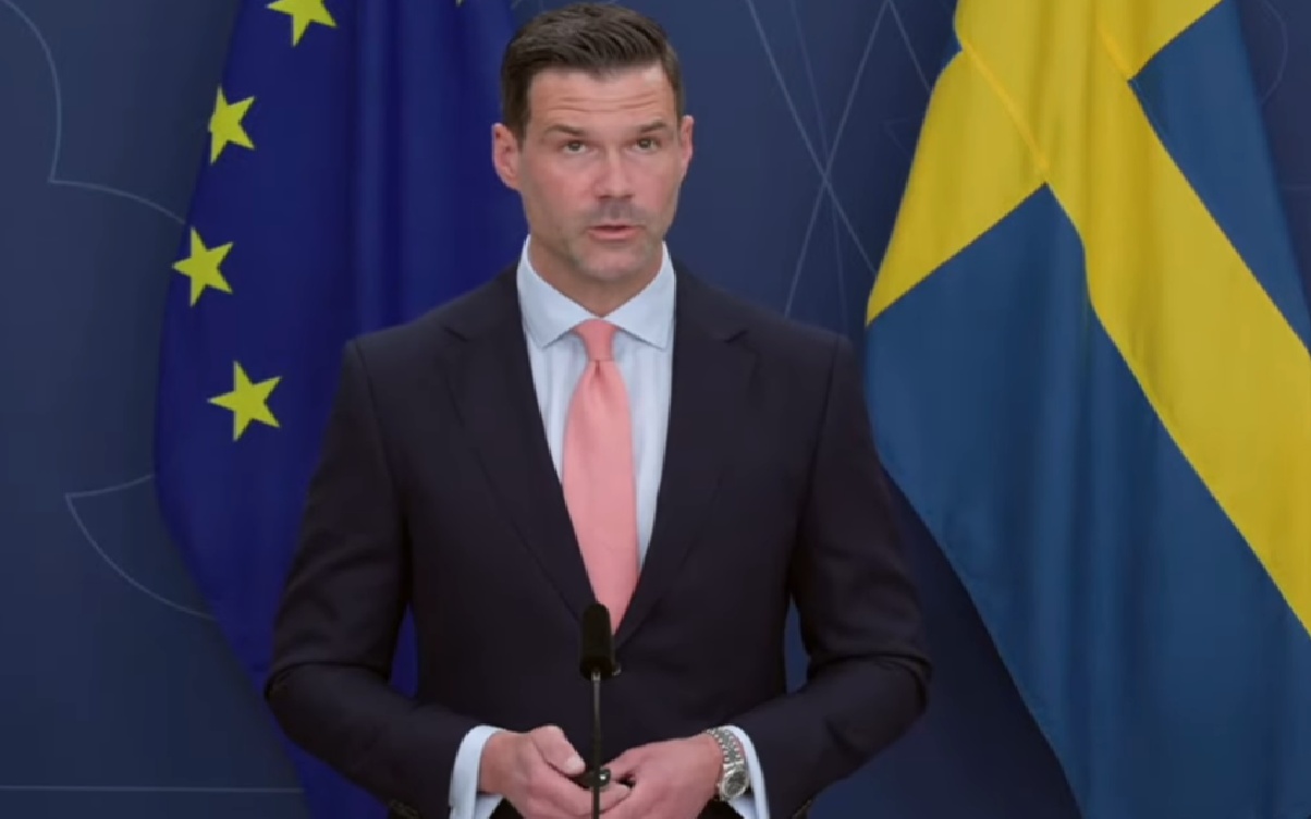 الحكومة لن تمضي قدماً في اشتراط إتقان اللغة السويدية للحصول على الإقامة الدائمة