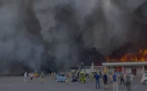 سقوط صاروخ روسي على مقهى ومقتل عدد من الأشخاص