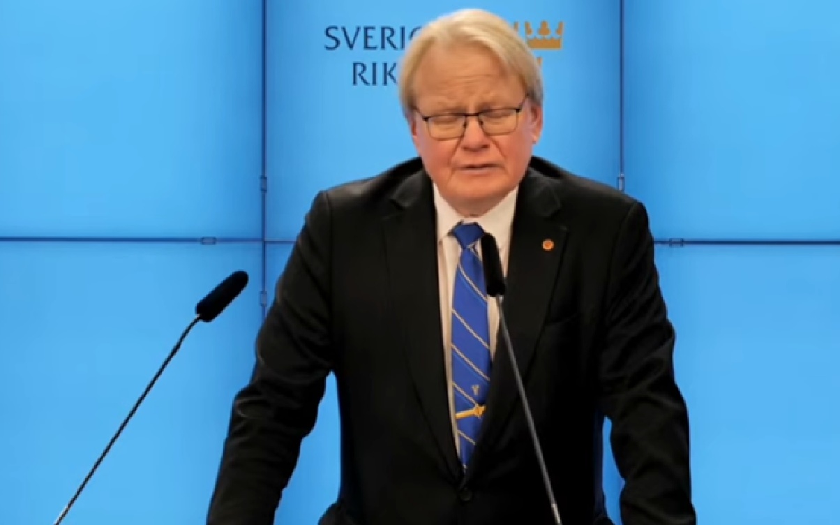 استدعاء وزير الدفاع  الى لجنة الدفاع في البرلمان ما القصة!؟