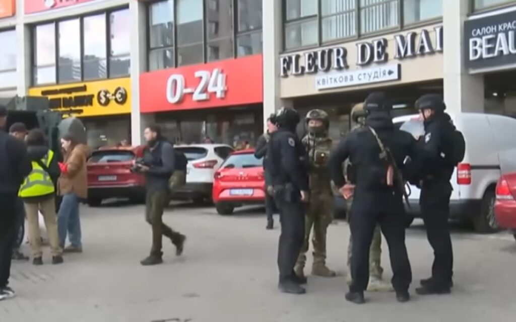 إطلاق نار على عدة أشخاص في كييف