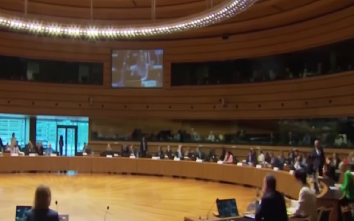 الاتحاد الأوروبي يتبنى حزمة العقوبات العشرين ضد روسيا