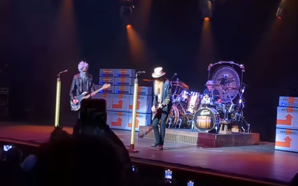 توفي عازف الطبول في فرقة ZZ Top