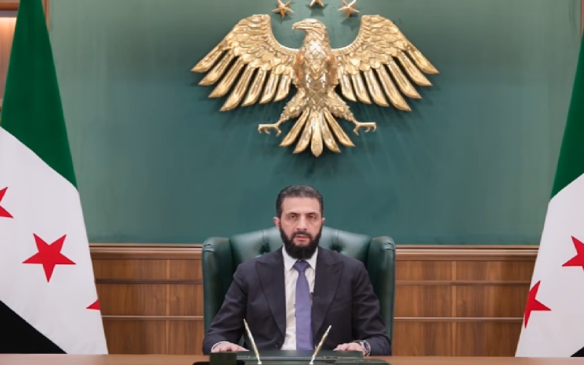 الرئيس السوري المؤقت يرحب بقرار الولايات المتحدة