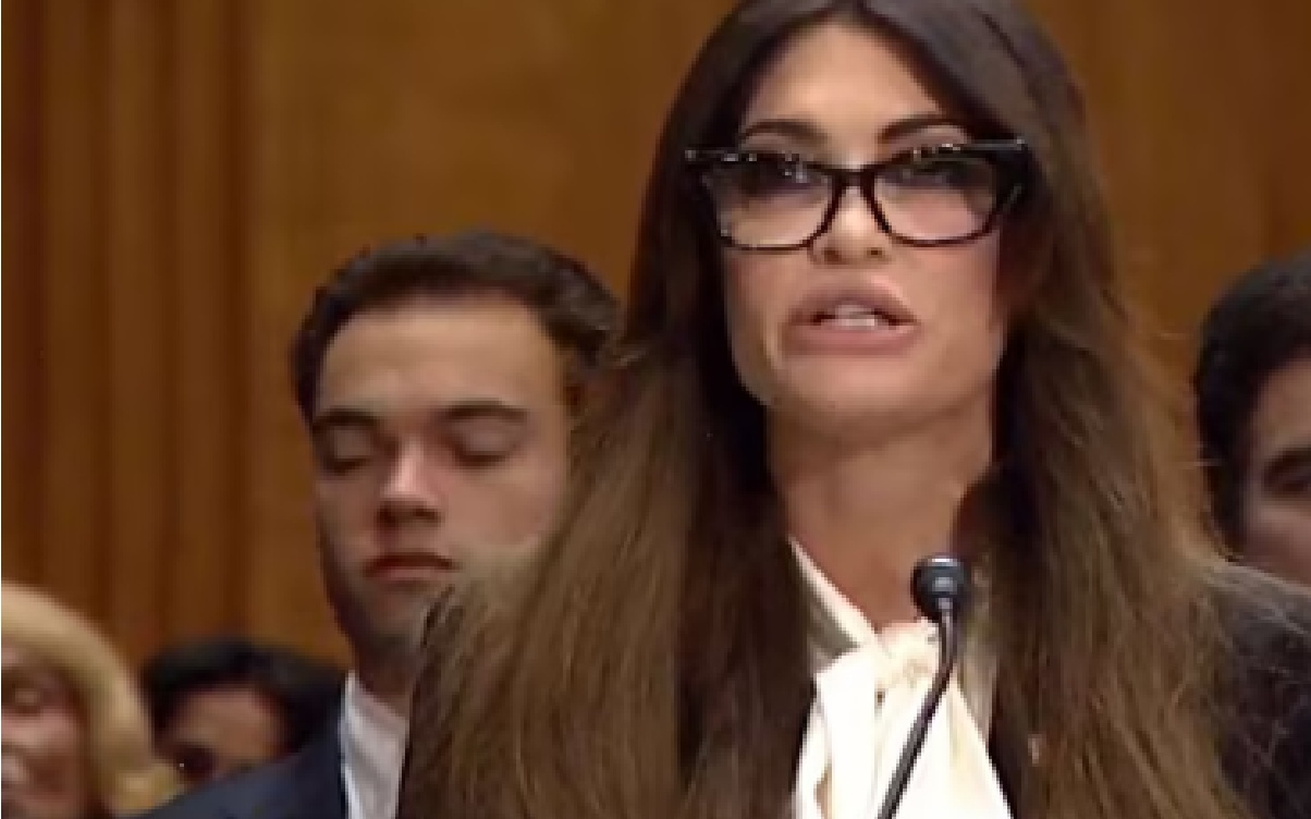وول ستريت جورنال، السفيرة الأمريكية تهدد وزيرالطاقة اليوناني